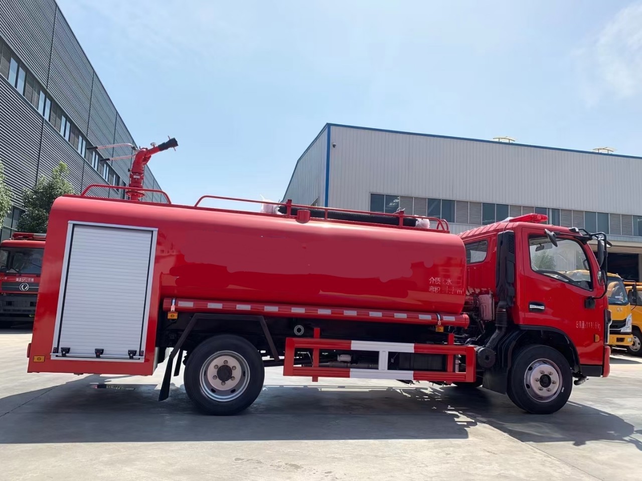 程力牌国六东风福瑞卡8立方水罐消防车厂家销售 4驱森林消防车