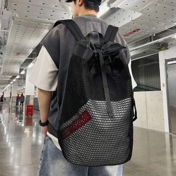 潮酷大容量运动双肩包男电脑书包户外徒步登山旅行出游背包篮球包