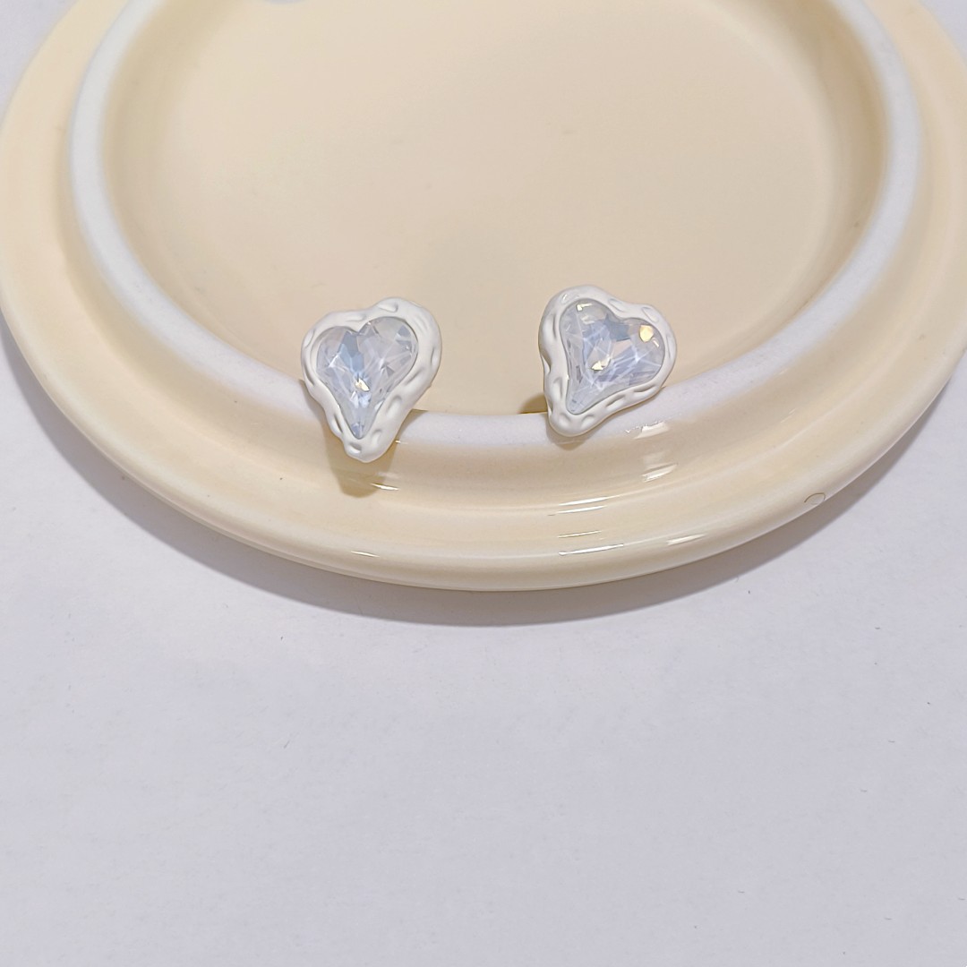 2024 New Korean Style Love Aurora Ear Stud Women's Ins Fashion Fresh Temperament Sweet All-Matching Niche Design