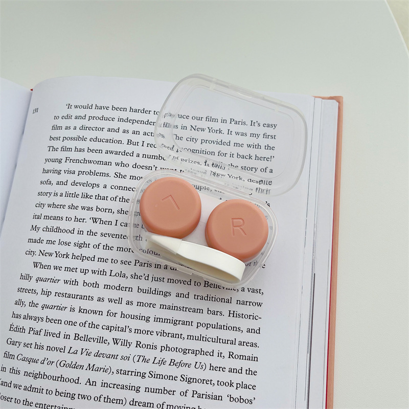 Japanese Style Fresh Colored Contact Lenses Case Portable Invisible Glasses Box Small Cute Ins Salt Companion Storage Box