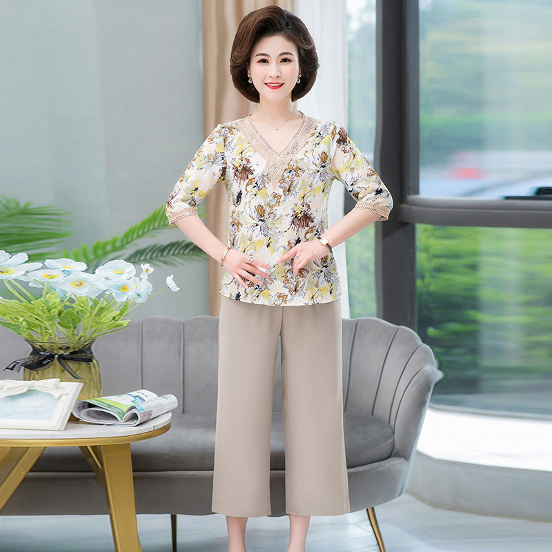 妈妈夏装套装洋气质中老年雪纺衫女上衣服年轻妇女时尚中袖t恤薄