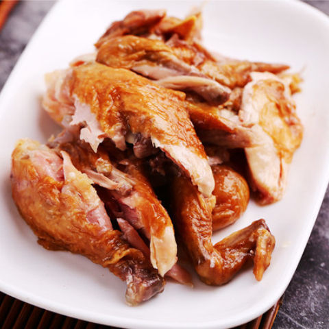哈尔滨特色烧鸡东北特产道口风味整只熏鸡即食手撕鸡卤味小吃熟食