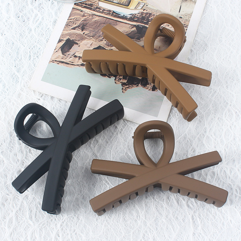 抓夹女高级感发量多大号发夹后脑勺2024新款高端早秋鲨鱼夹子头饰