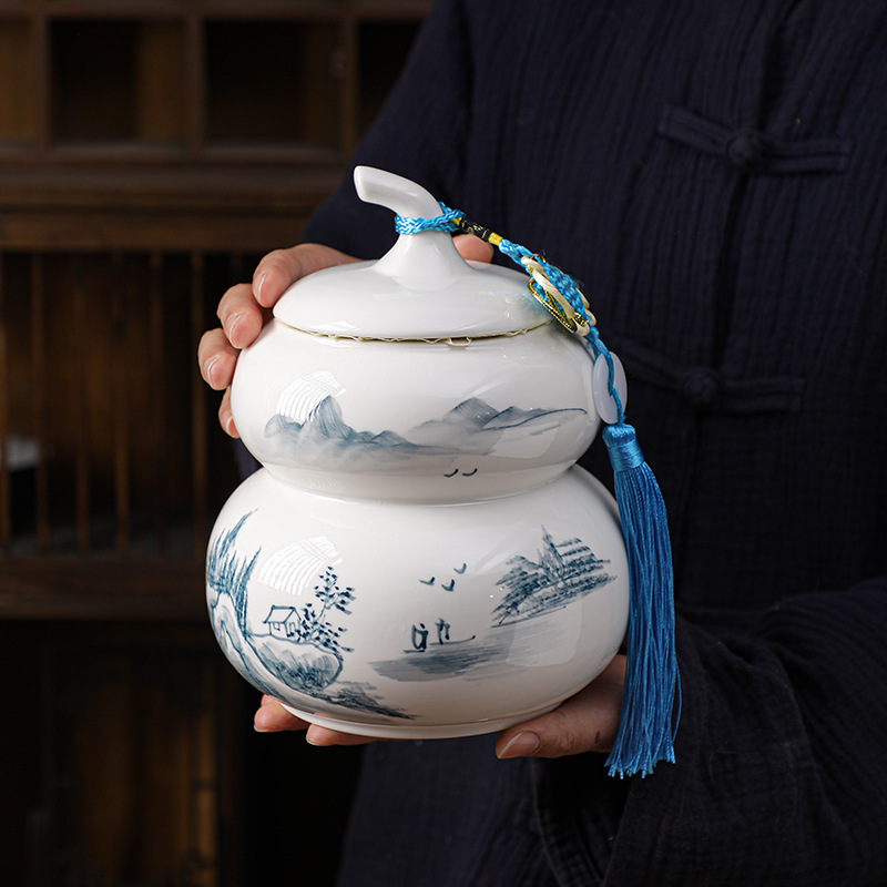 手绘白瓷茶叶罐陶瓷葫芦罐大号密封普洱醒茶罐中式一斤装储存防潮