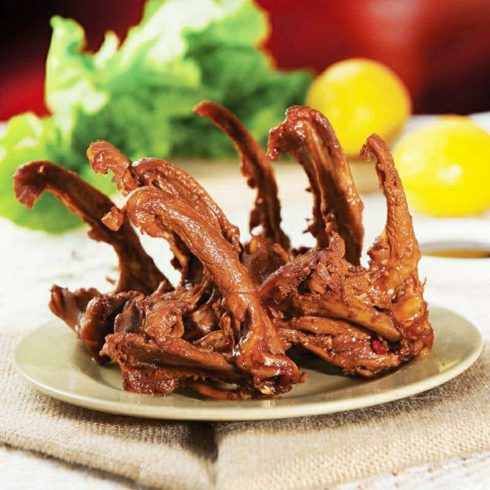 湖南特产香辣鸭锁骨特产鸭架10包-50包批发休闲零食小吃麻辣卤味