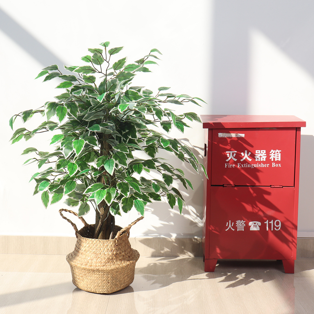 Nordic Minimalist Style Interior Home Decorative Floor Ornaments Green Plant Potted High Simulation Plastic Banyan Green Ficus Bonsai