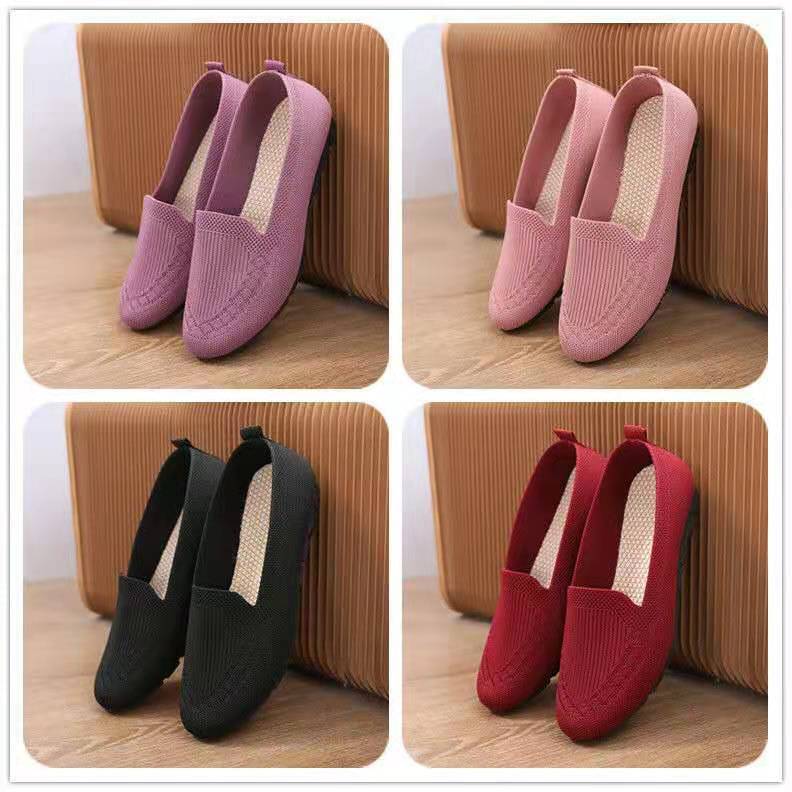 Spring and summer old Beijing cloth shoes women soft sole lightweight flying woven breathable casual shoes in the elderly a slip-on mother shoes full figure