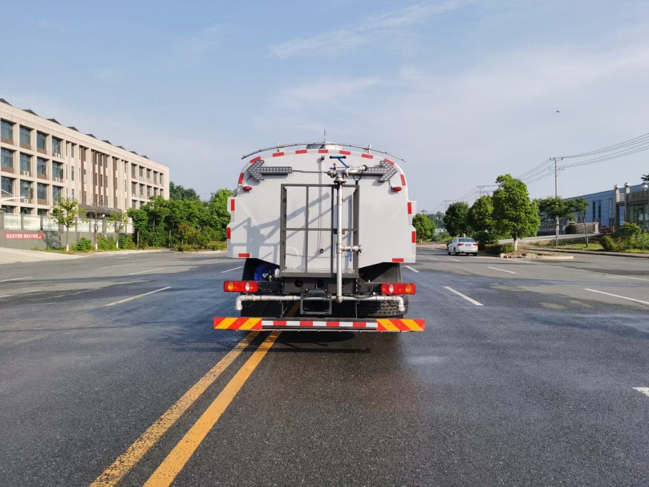 湖北程力牌国六东风天锦10立方高压路面清洗车厂家销售 定金发车