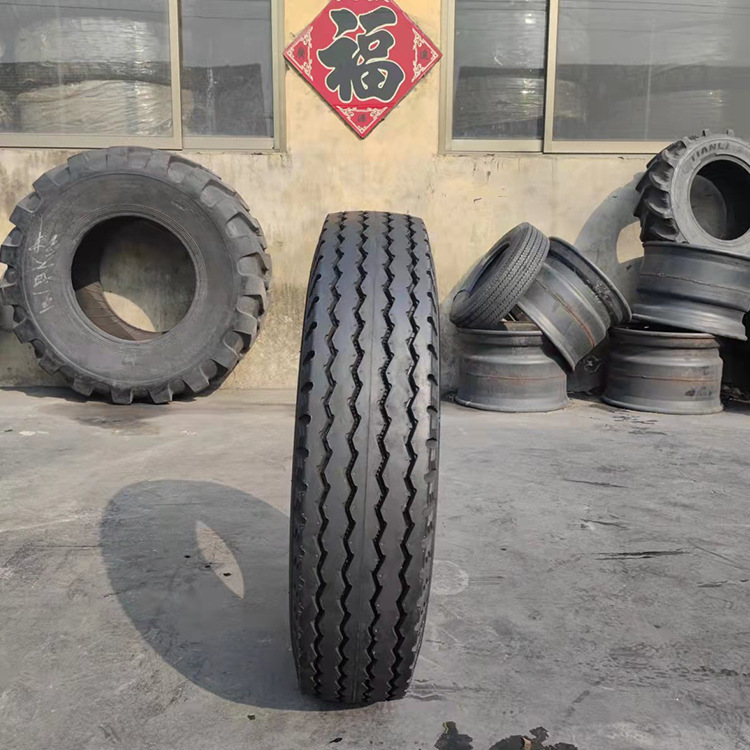 750-16lt轮胎 批发卡货车尼龙载重农用三四轮车轮胎加厚耐磨