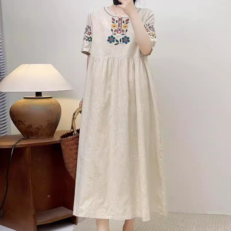 民族国风刺绣圆领纯棉连衣裙夏新款复古文艺宽松气质百搭中长女裙