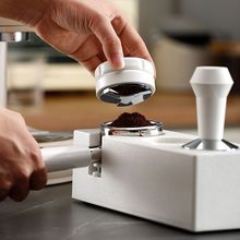 咖啡压粉座布器收纳锤器底座意式机手柄渣桶独立站一件代发跨境