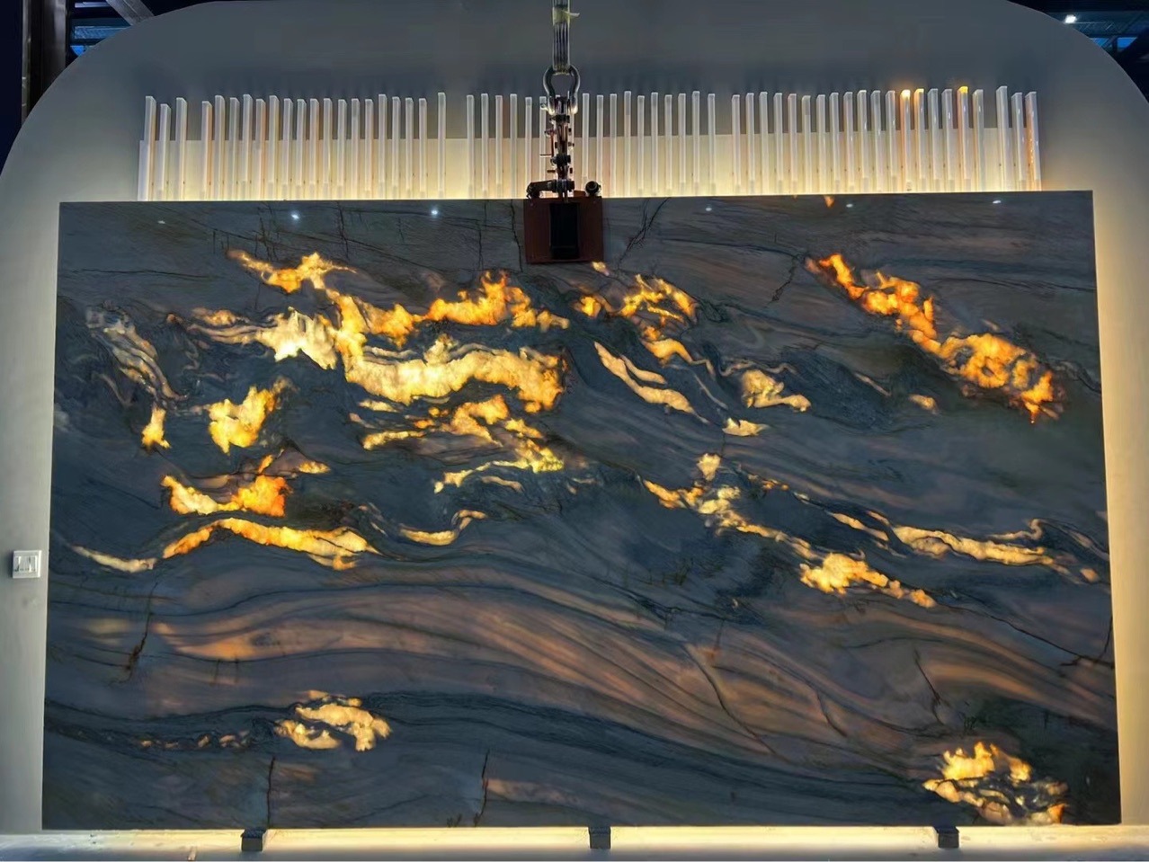 云浮天然大理石花岗岩石材石板 图片是透光效果