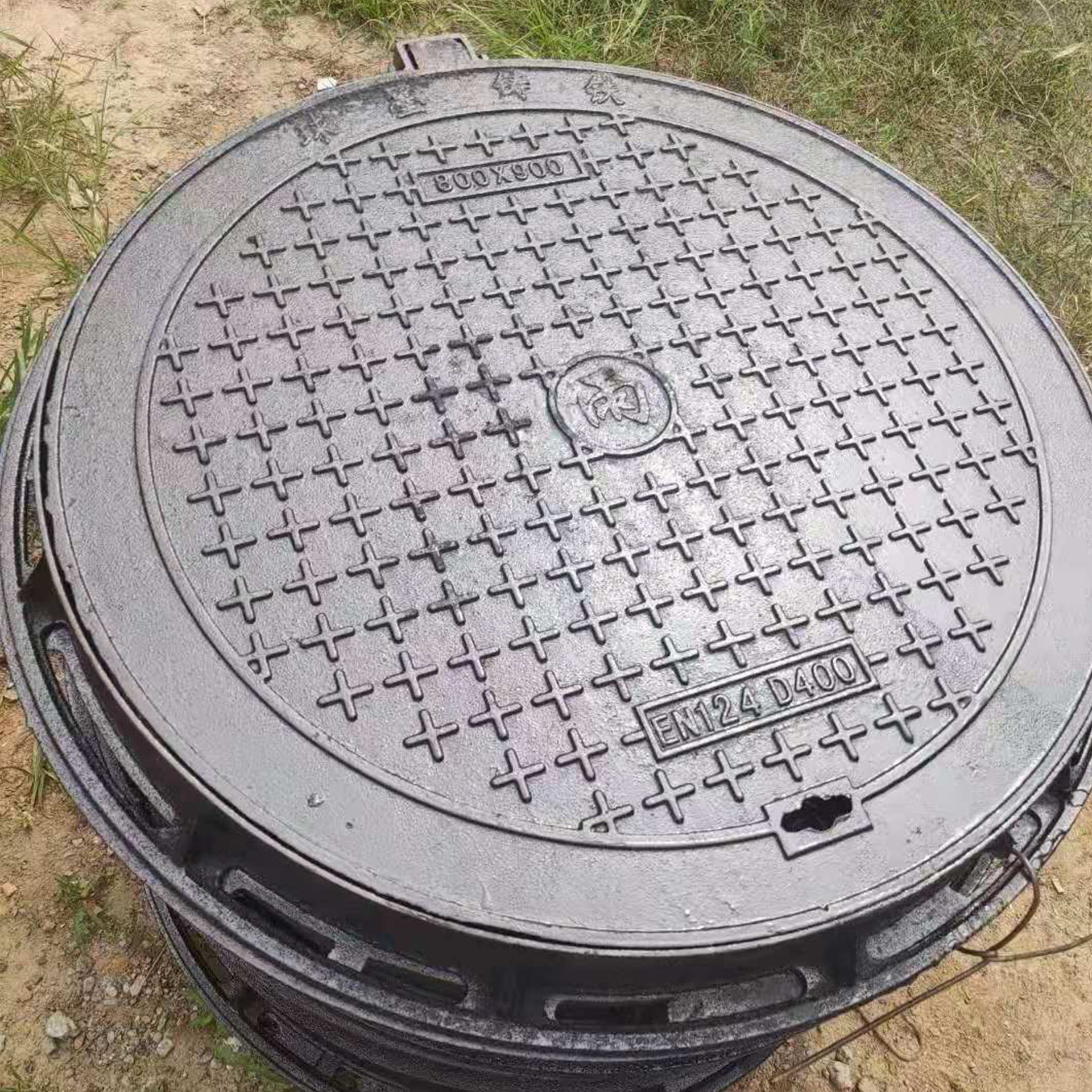 球墨铸铁井盖 800 700 下水道雨水污水盖 沟盖板 篦子 铸铁井盖