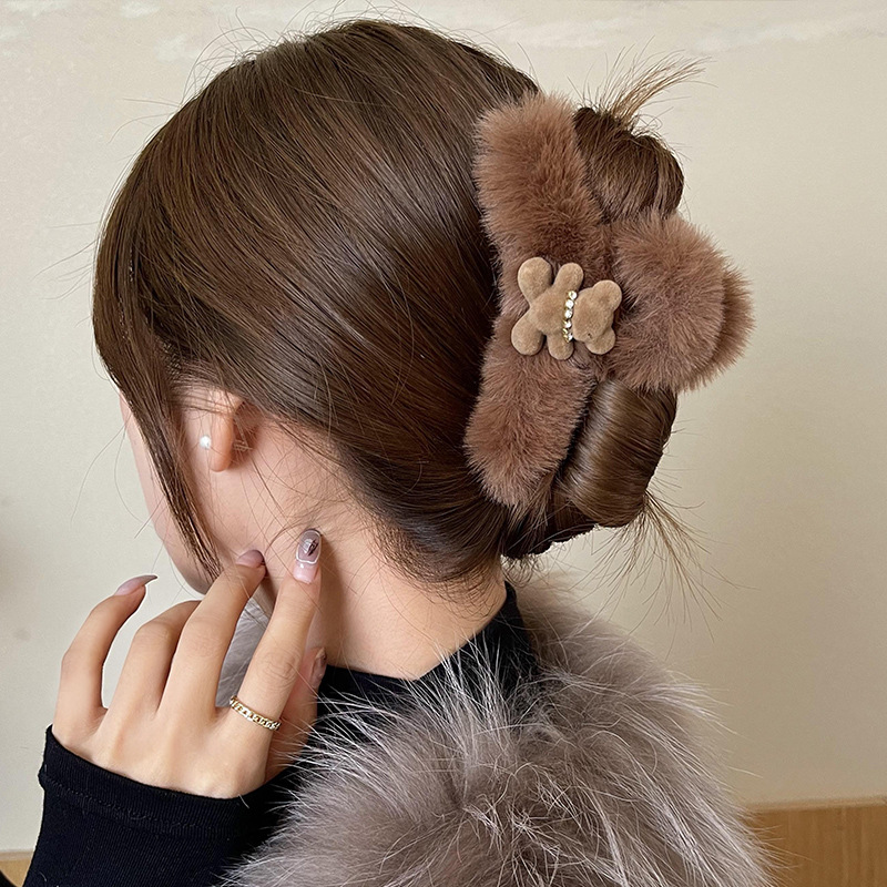 Korean Ins Cute Bear Plush Grip Female Cute Clip Headdress Hairpin Autumn and Winter Temperament Back Head Shark Clip
