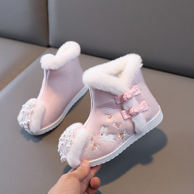 Winter the Han-Style Clothing Shoes Children's Embroidered Shoes Girls' Old Beijing Cloth Shoes Red Thick Antique Boots One Piece Dropshipping