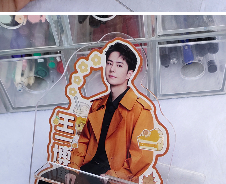 王一博手机支架人形立牌支架明星周边创意礼品懒人桌面支架批发