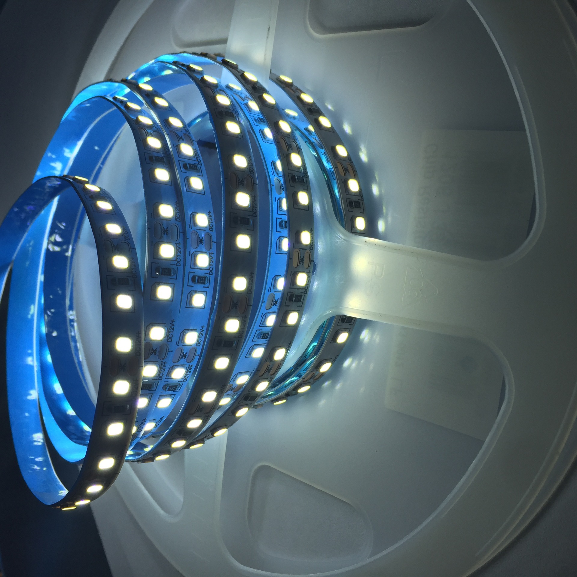 jdzm2835led灯条灯带120灯ra8012v8mm双面板亮化装饰线条灯灯带