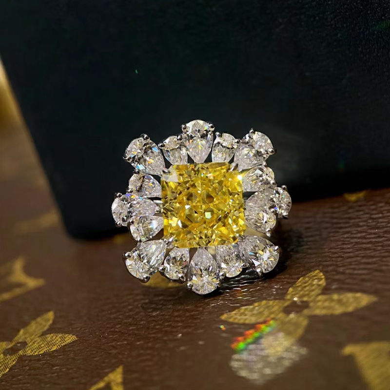 仿真黄水晶黄钻开口戒指女时尚奢华高级感大克拉金黄锆石满钻指环
