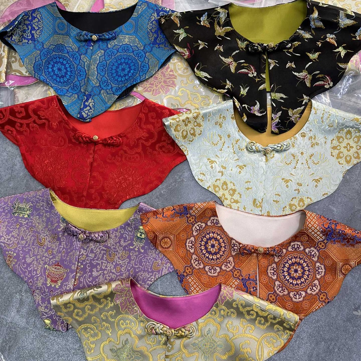 新中式国风复古23年新款改良花纹云肩小披肩 可搭配内搭上衣女