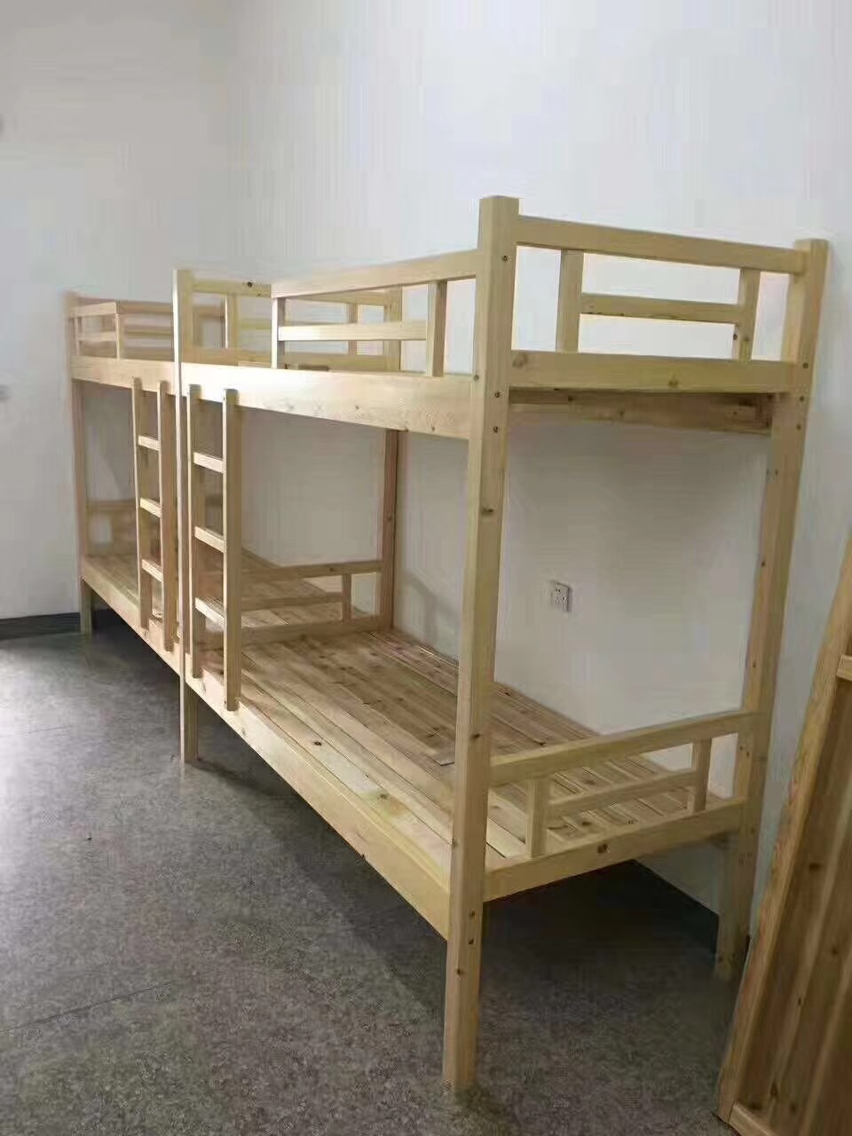 实木学生公寓床学生松木床宿舍床职工民宿床旅社幼儿园上下铺