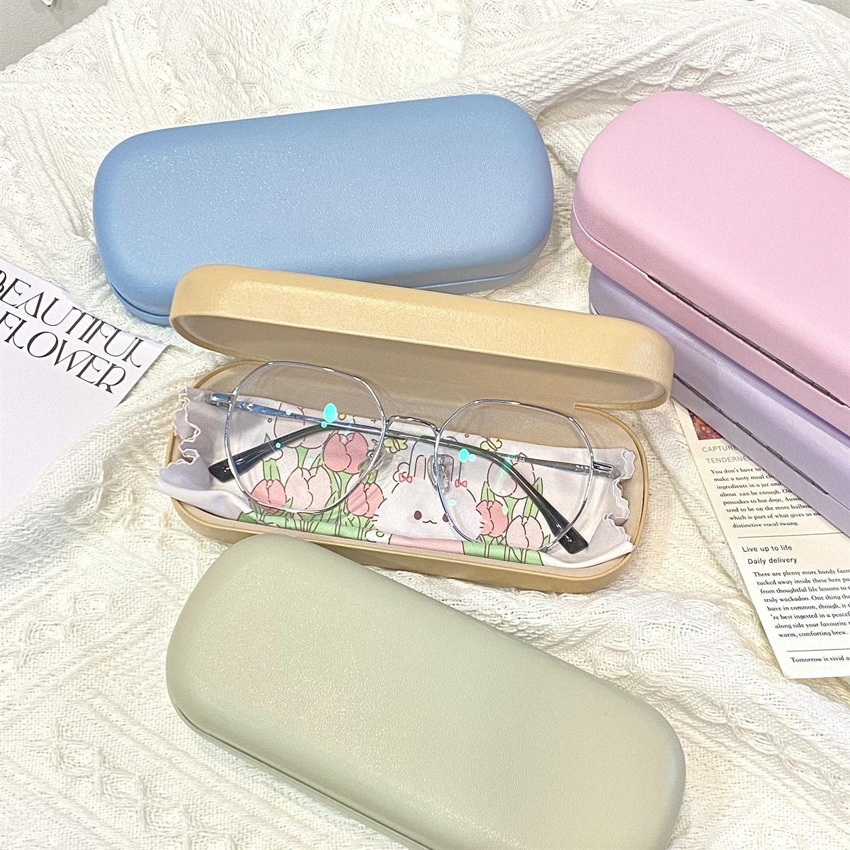 Japanese Ins Solid Color Glasses Case Women's High Sense Portable and Lightweight Cute Creative Eyes Storage Box Simple Men