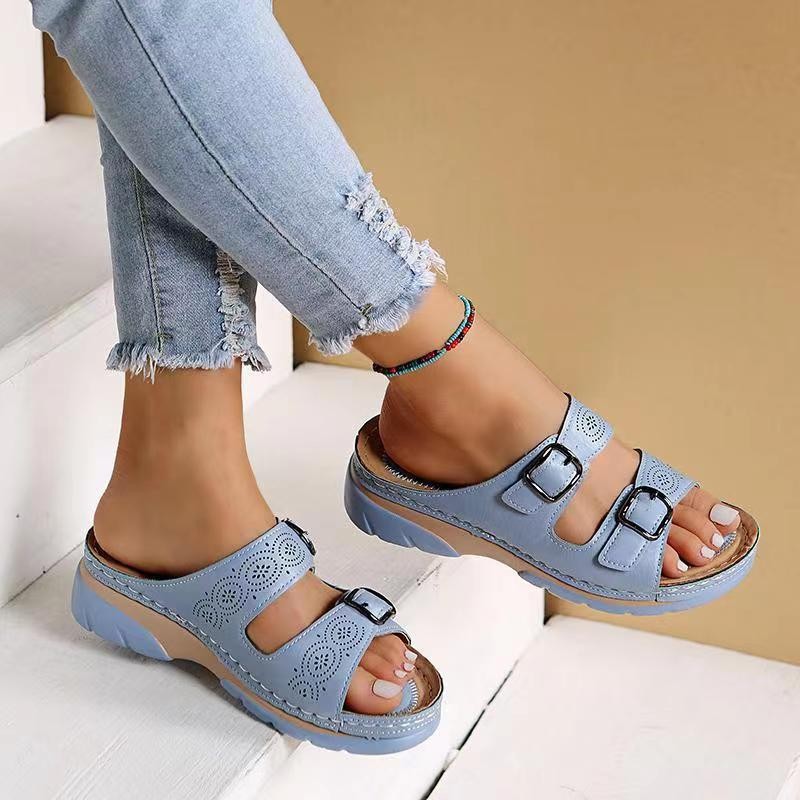 Cross-Border Foreign Trade plus Size Women's Shoes 2022 Summer New European and American Fashion Wedge Belt Buckle Beach Slippers Spot