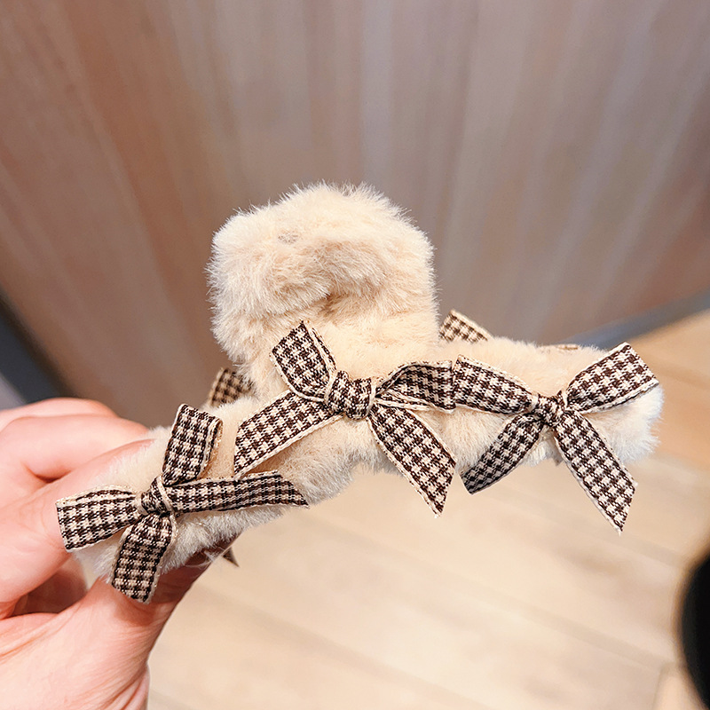 New Cute Plush Grip Large Female Hairpin Bow Hair Claw Shark Clip Headdress Back Head Autumn and Winter Internet Celebrity