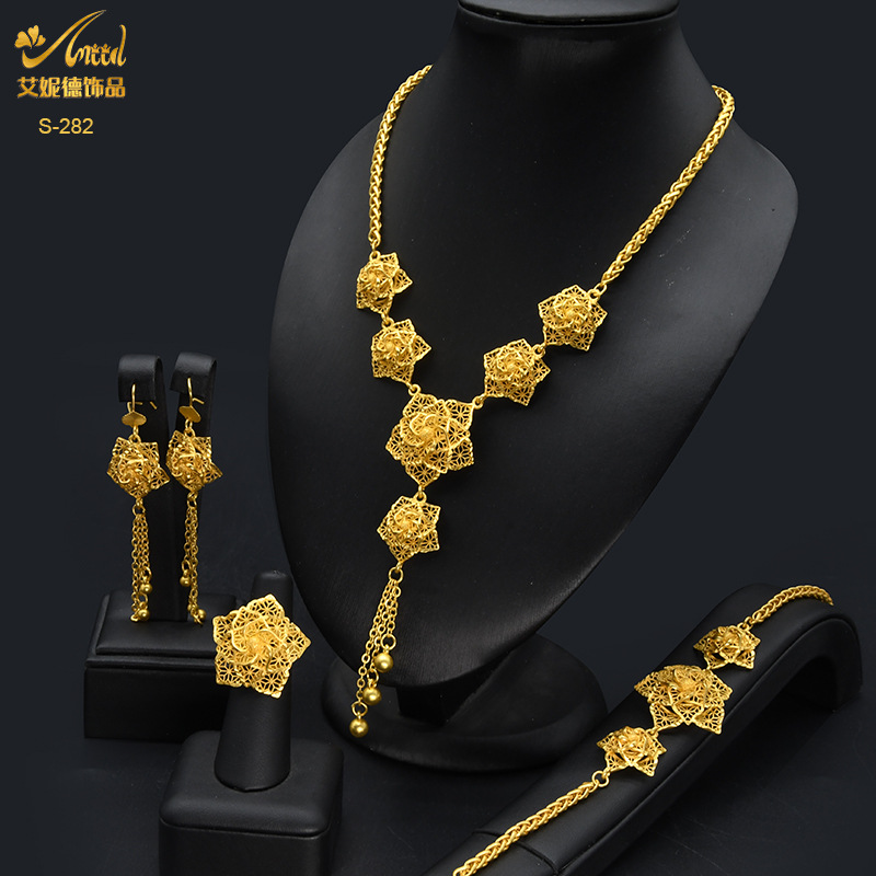 2023 Dubai 24K Gold-Plated Flowers Hollow Jewelry Set Necklace Earring Bracelet Ring Middle East Dubai Ornament