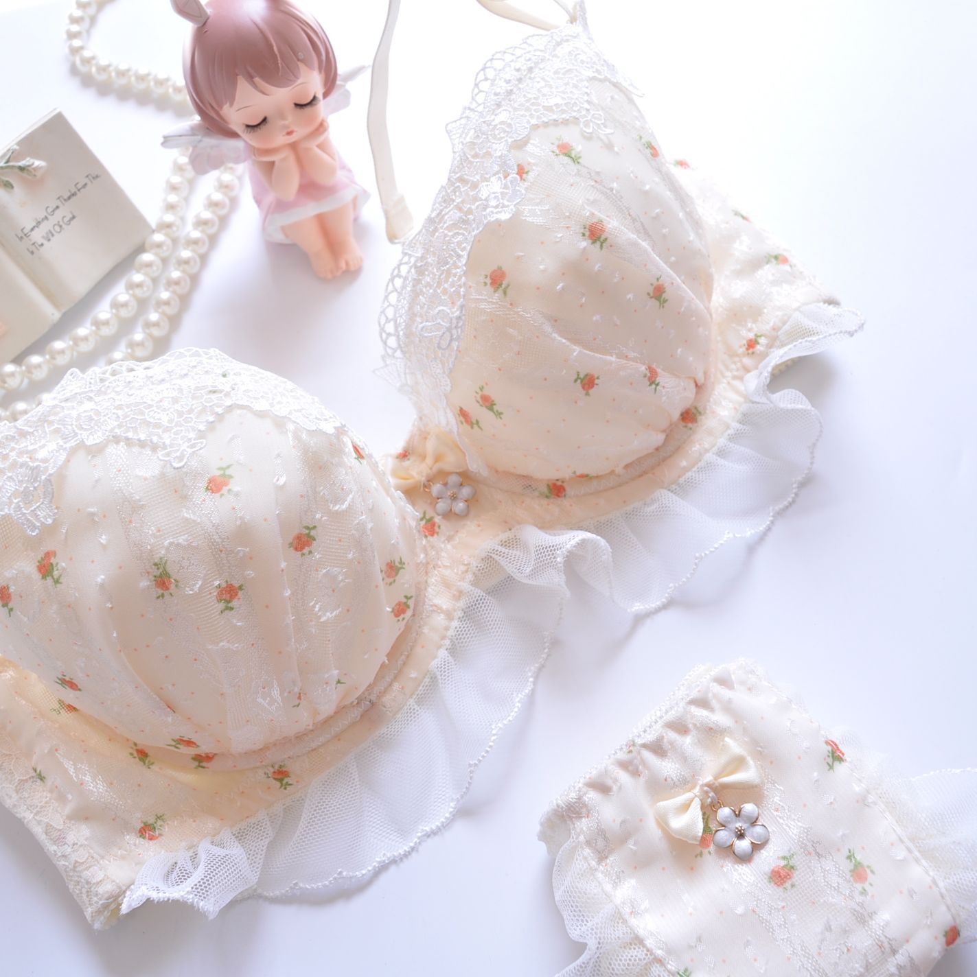 长期款日系雪纺双色刺绣薄罩杯学生少女可爱聚拢性感内衣文胸套装