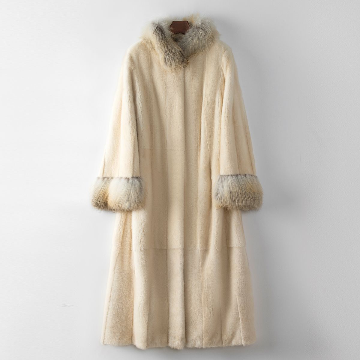 少量服饰100%水貂毛海宁2024新款整貂大衣春季狐狸毛领皮草外套女