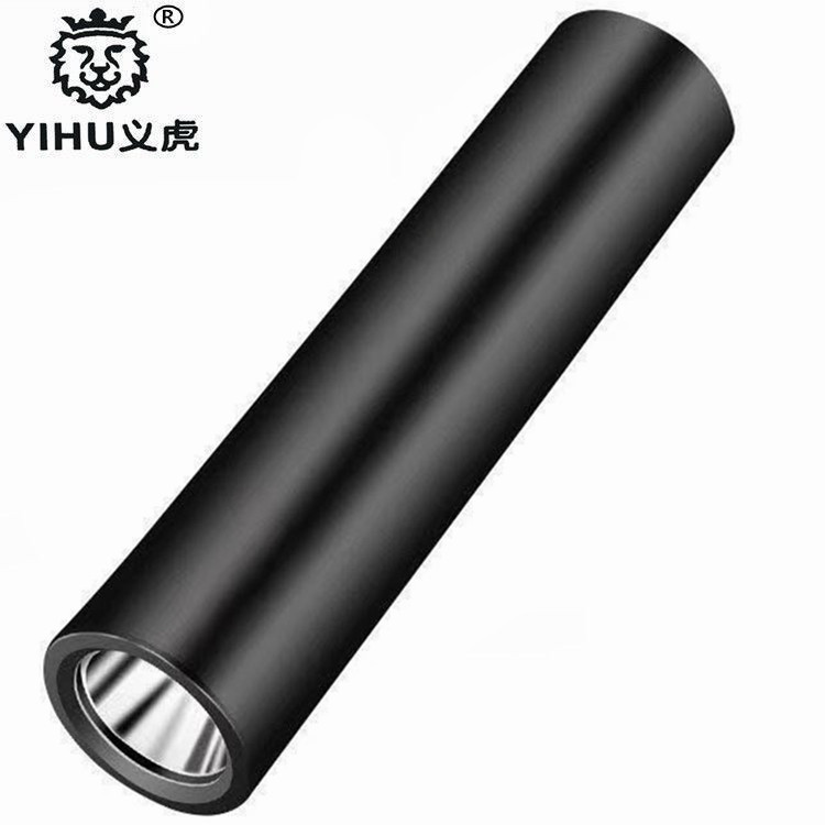 跨境迷你塑料小手电可usb充电强光远射led家用户外定焦照明灯