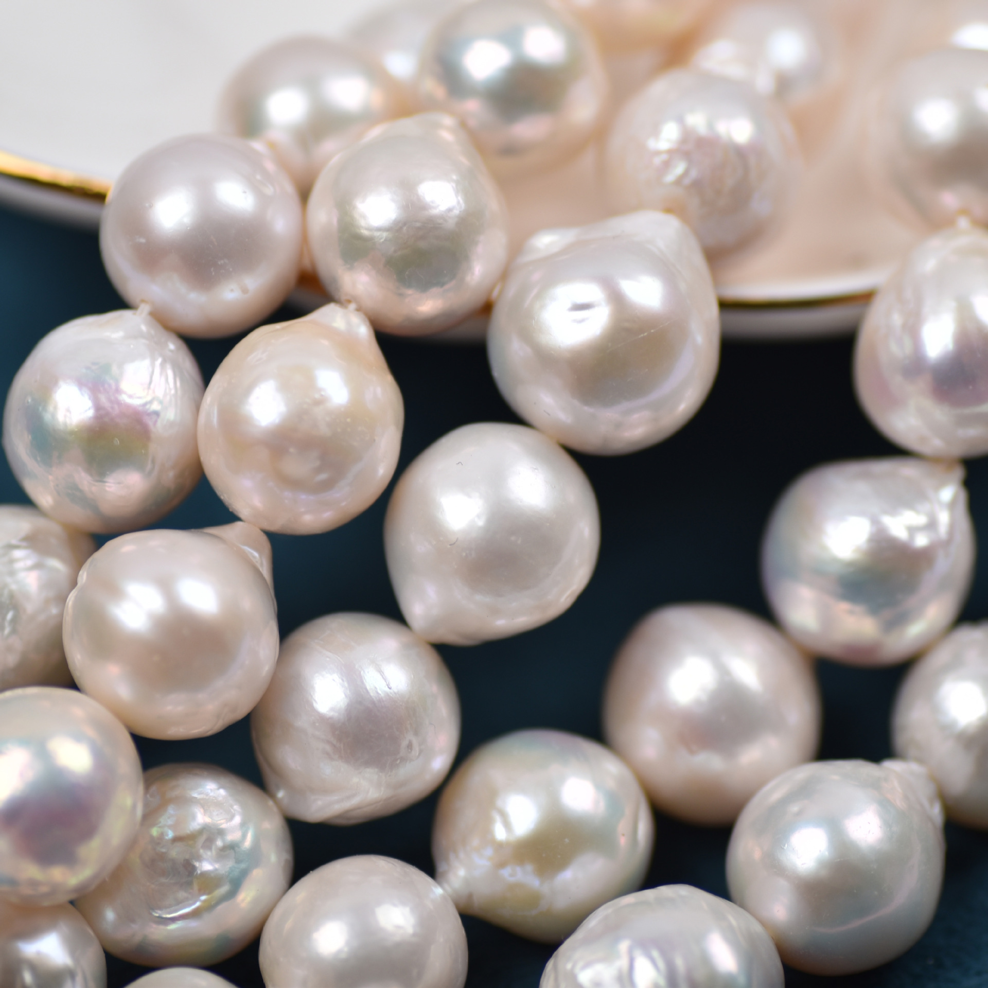 爱迪生巴洛克不规则圆形13-14mm 白色大颗粒直孔串珠天然淡水珍珠