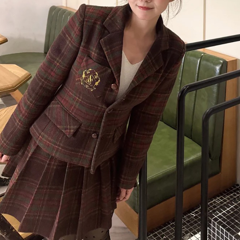英国   羊毛格纹刺绣 学院大衣/外套/半裙时尚套装秋冬女