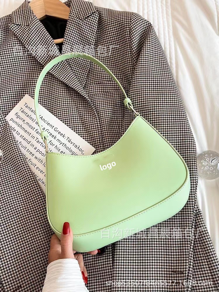 Summer New French Style Underarm Bag Portable Mid-Ancient Glossy Baguette Women's Bag One-Shoulder Versatile Storage Phone Bag