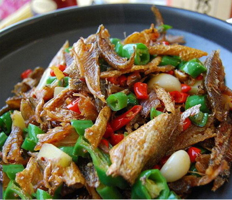 厂家供应湖南特产 农家柴火烟熏东江鱼鱼干腊鱼手撕鱼火焙鱼批发