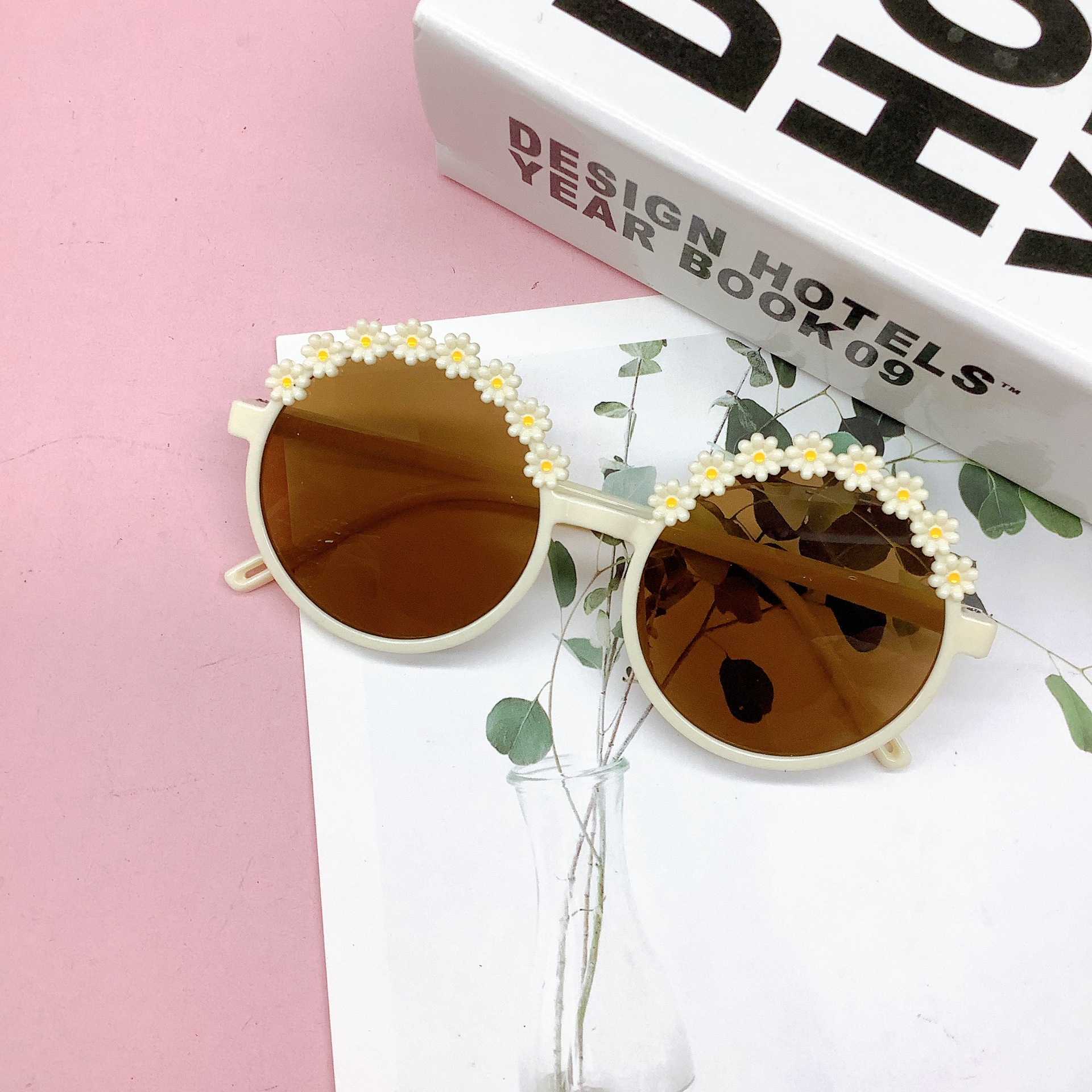 Fashion New Kids Sunglasses round Frame Applique Cute Baby Sunglasses Baby Cute UV Protection Kids Glasses