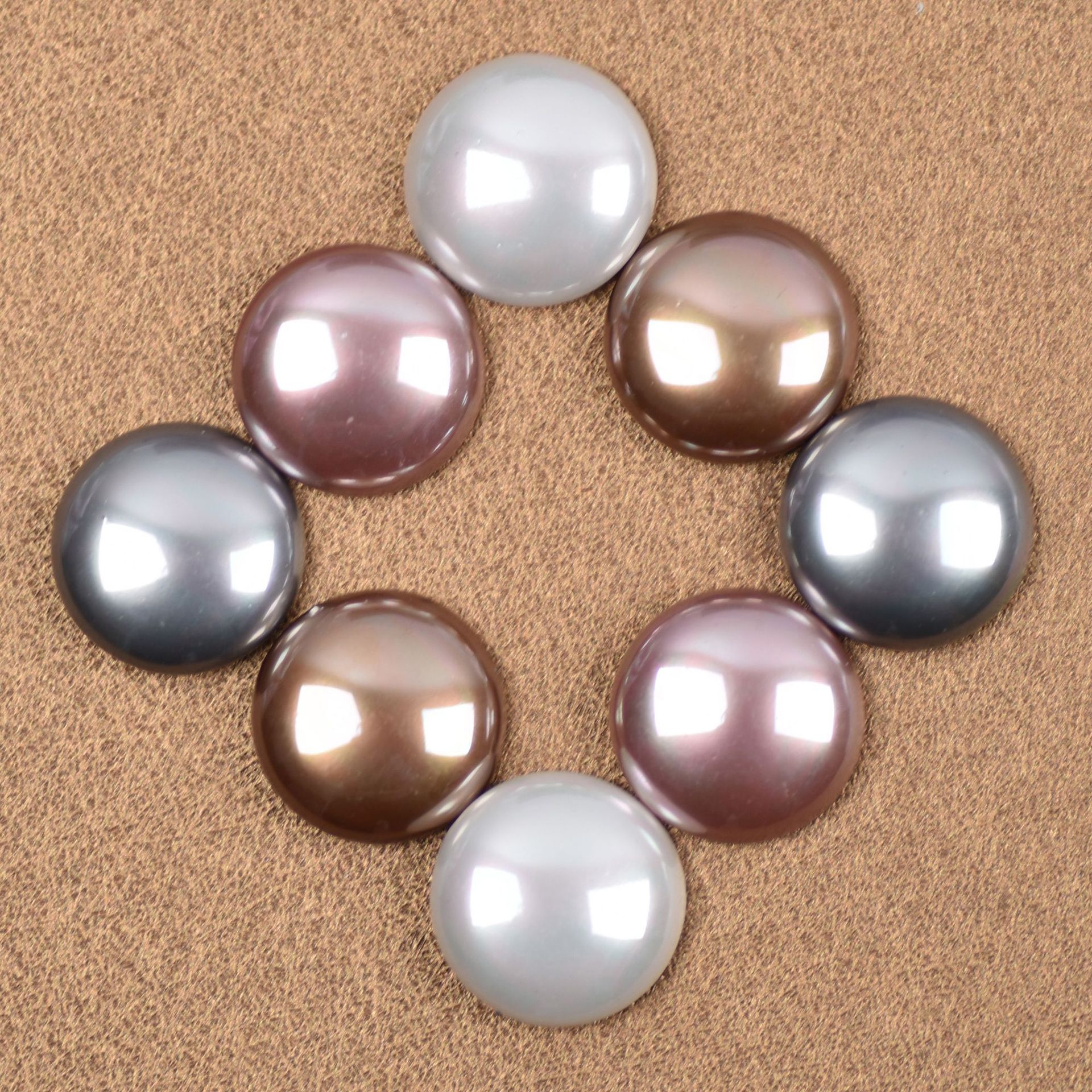 批发幻彩玻璃珠18mm圆形平底半面贴片飞碟贝珠仿日本海水马贝珍珠