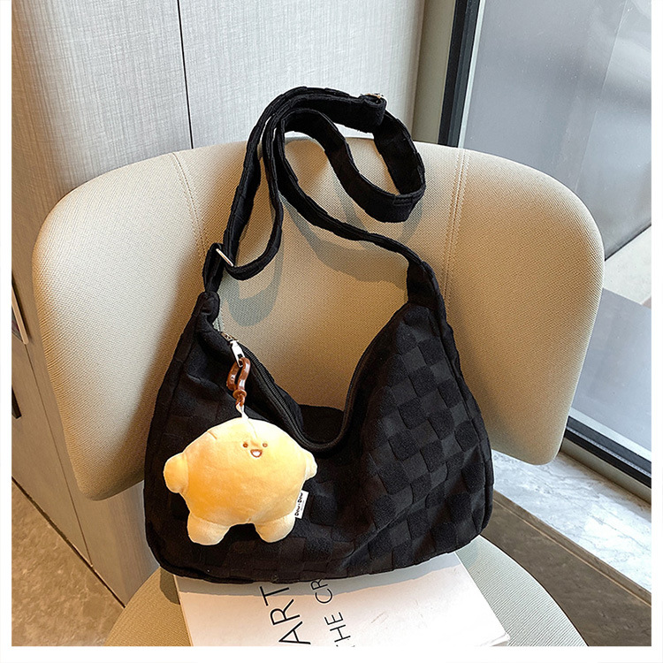 2023 New Women's Personalized Fashion Large Capacity Student Make-up Class Towel Grid Simple All-Match Shoulder Bag Trendy Oblique