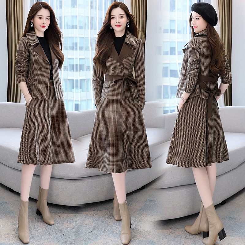时尚套装女2021冬装新款韩版时尚气质修身小香风套裙毛呢两件套