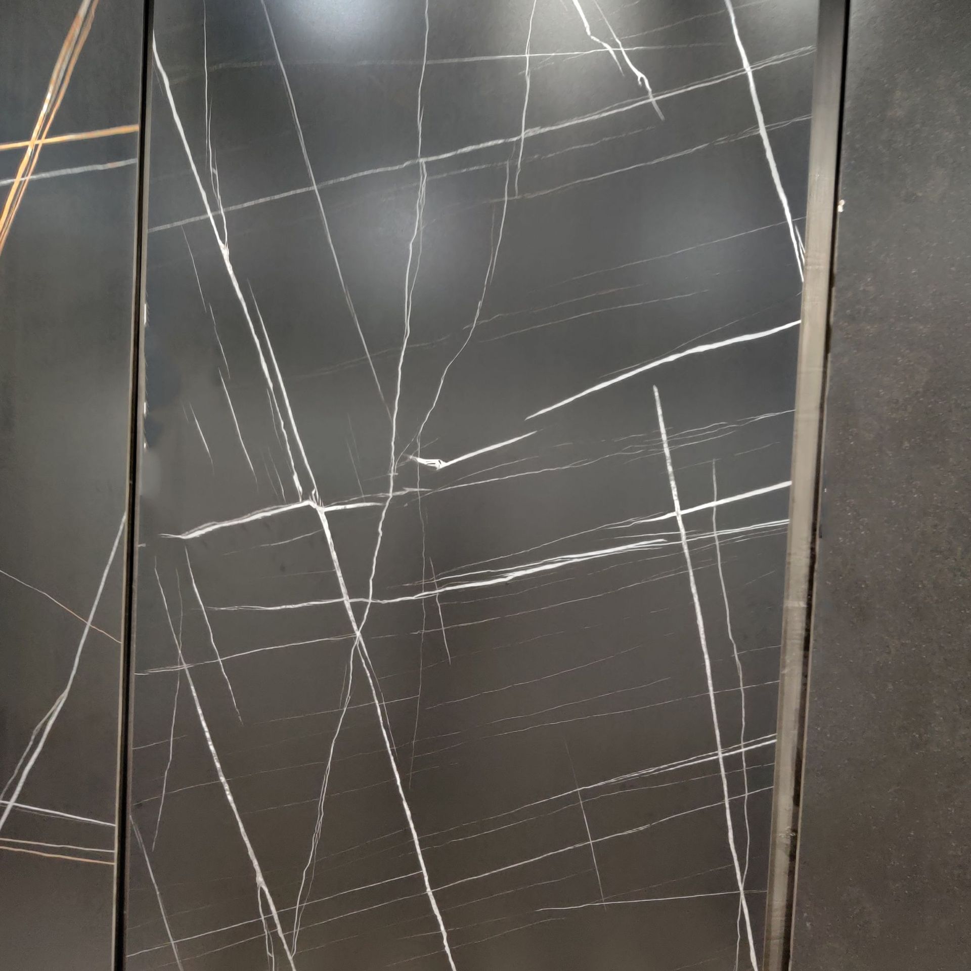 灰色细颗粒岩板火山灰闪电灰意大利深灰浅灰岩板台面板餐桌面加工