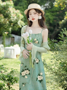 法式复古赫本风高端精致绝美绿色碎花吊带连衣裙开衫两件套装女夏