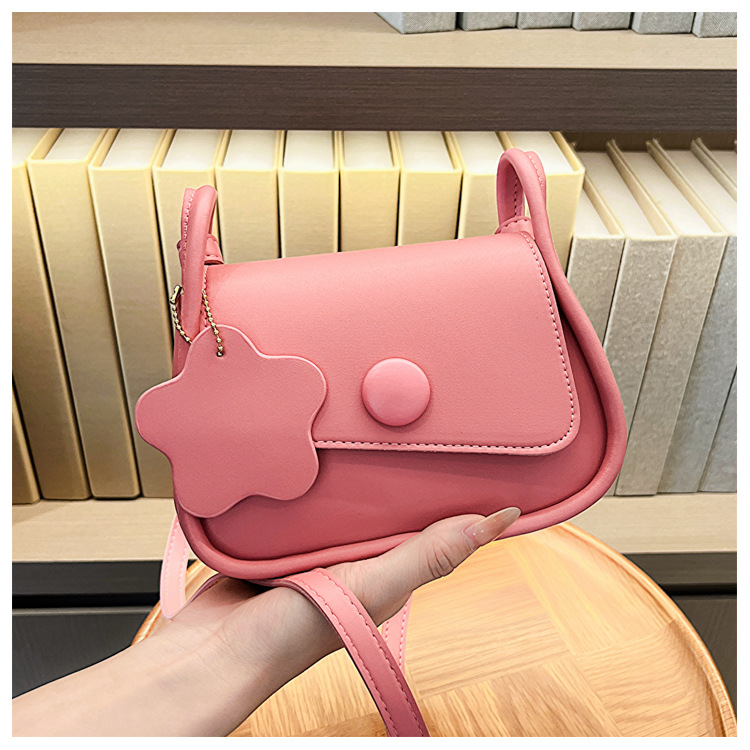 Popular Solid Color Retro Bag 2023 New Fashion Shoulder Simple Crossbody Leisure Commute Small Square Bag