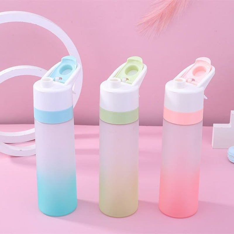 New Creative Spray Cup Large Capacity Plastic Cup Outdoor Sports Cup Carry-on Cup Advertising Gift Cup Wholesale