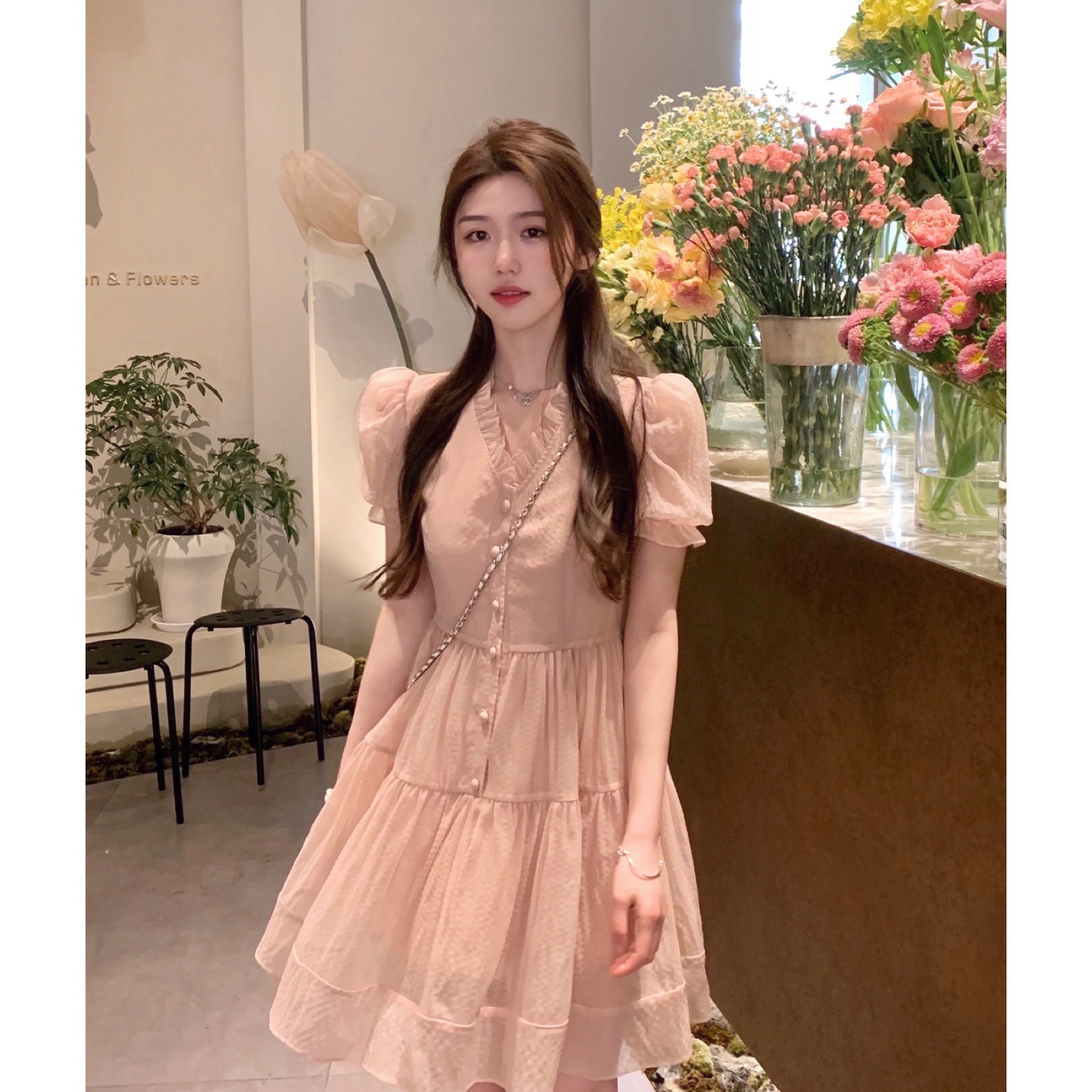 笨笨家温柔风法式v领粉色女甜美连衣裙夏季2022蓬蓬裙纯欲ins纱裙