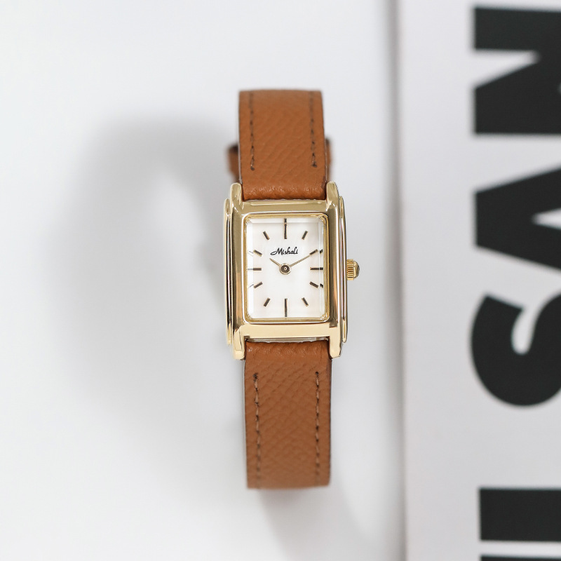 方形手表女防水复古简约学生气质流行真皮带2024新款经典直播爆款