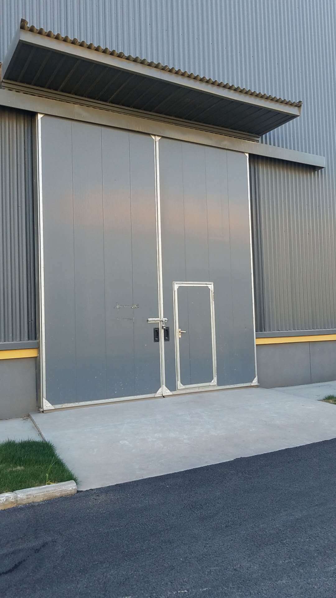 工业门 车间彩钢大门 工业保温平开门工厂车间仓库电动工业门