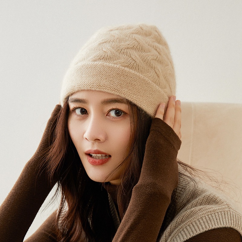 2021秋冬羊绒女帽麻花纯色加厚护耳韩版时尚加厚针织日系休闲