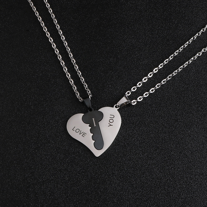 爱心钥匙情侣拼接项链一对不锈钢吊坠韩版男女学生挂饰锁骨链配饰