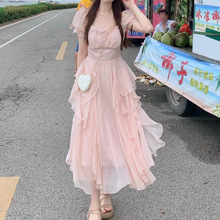 温柔气质粉色连衣裙女2024年夏季新款法式收腰显瘦设计感超仙长裙