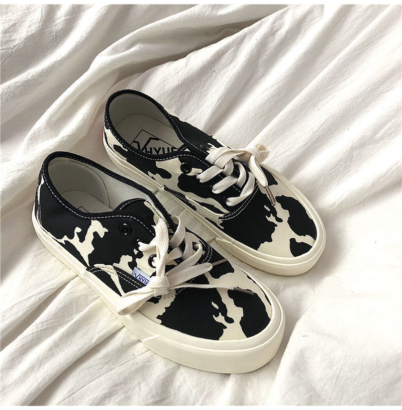 奶牛鞋子女2020年新款帆布板鞋韩版ulzzang秋冬学生运动鞋ins潮